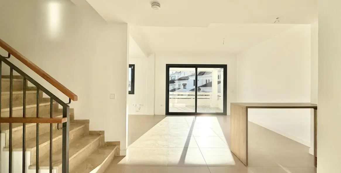 Продажа таунхауса в Estepona 3