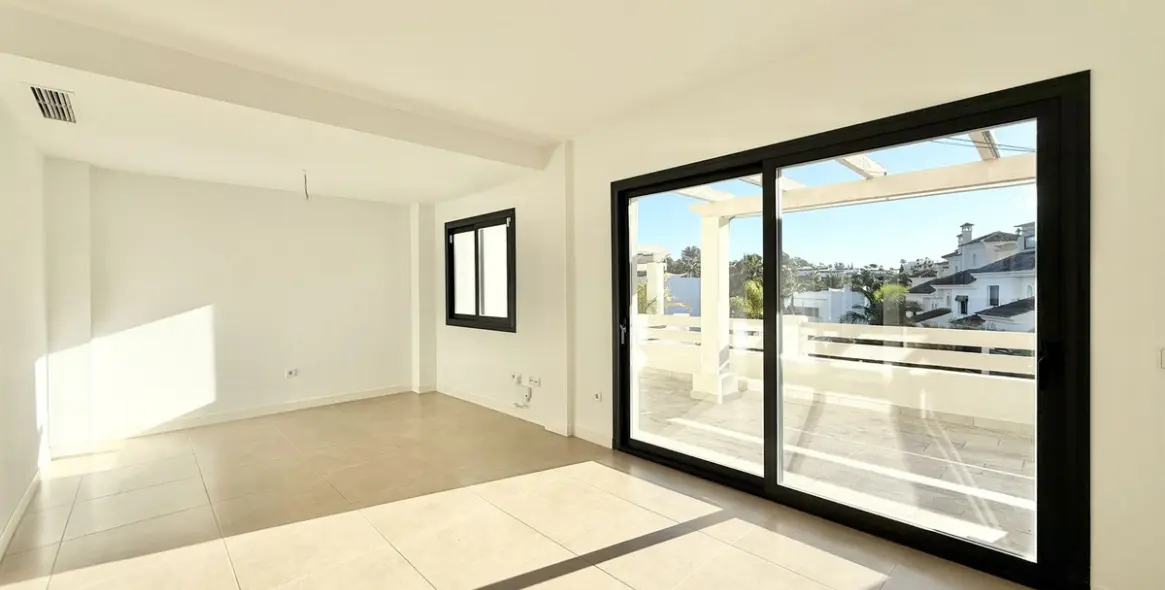 Продажа таунхауса в Estepona 4