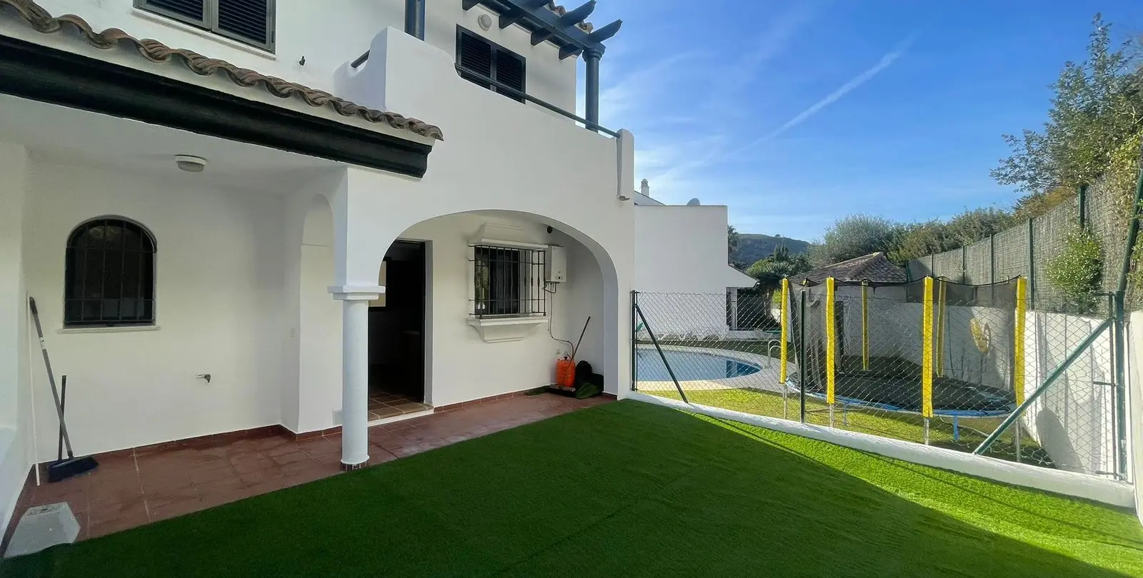 Sale of semi-detached house in Manilva 1