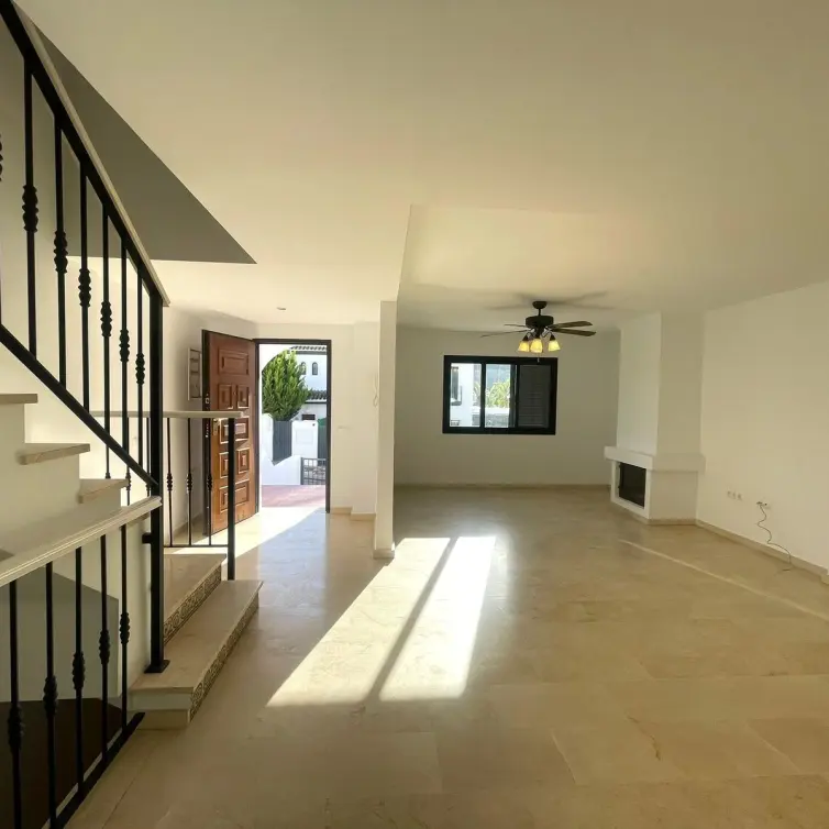 Sale of semi-detached house in Manilva