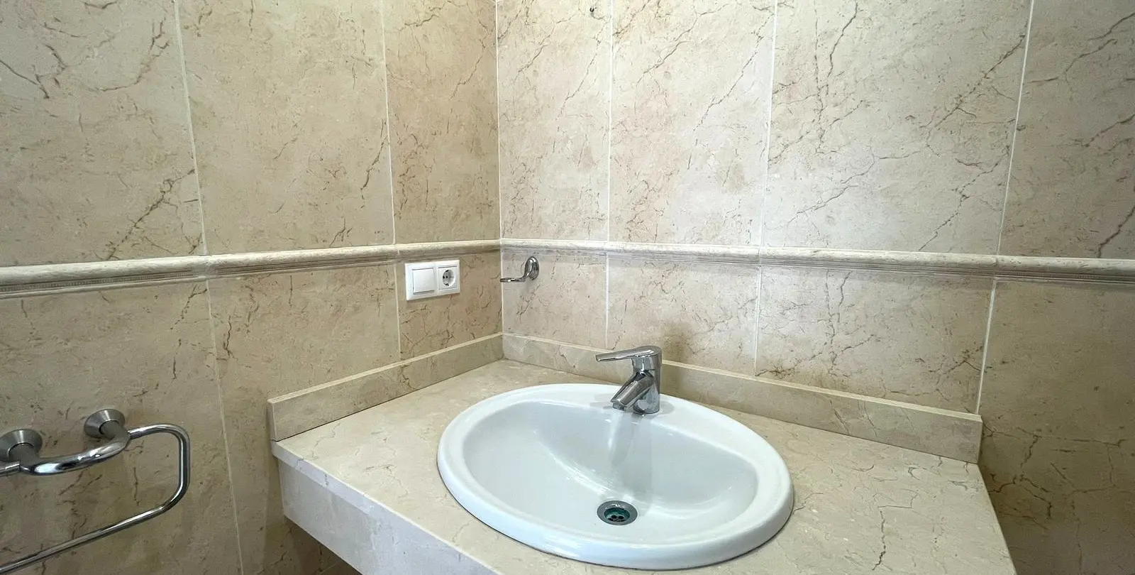 Sale of semi-detached house in Manilva 19