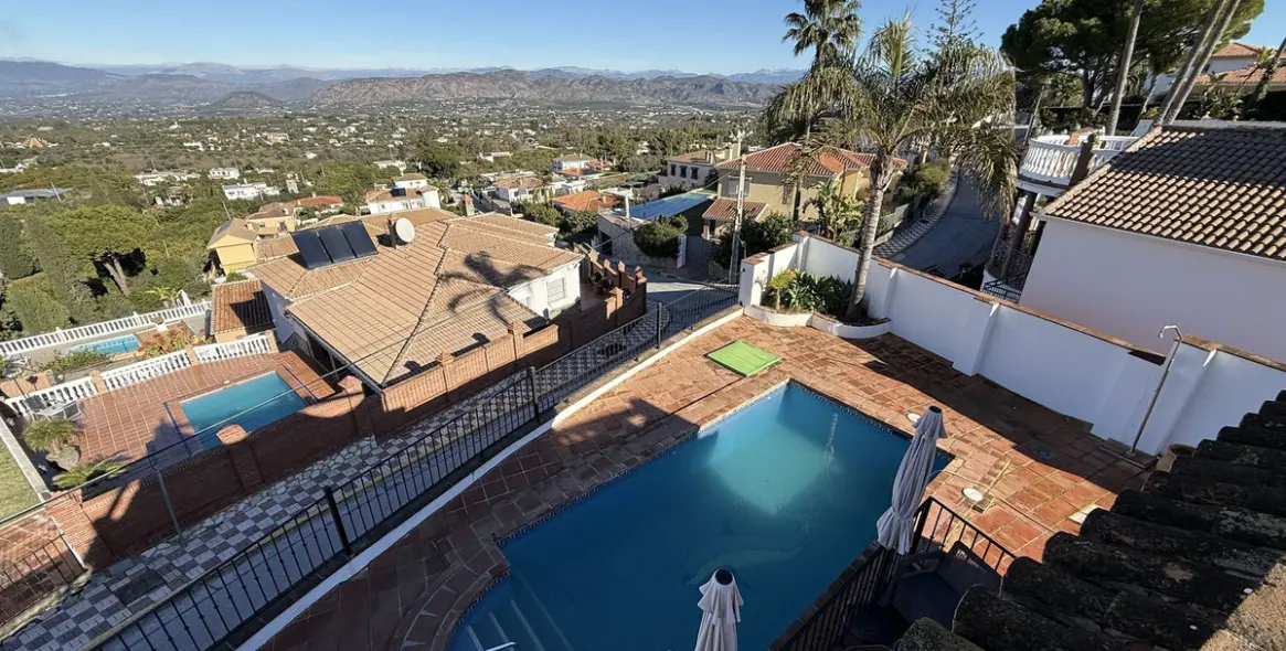 Продажа  отдельно стоящей виллы в Alhaurín el Grande 2