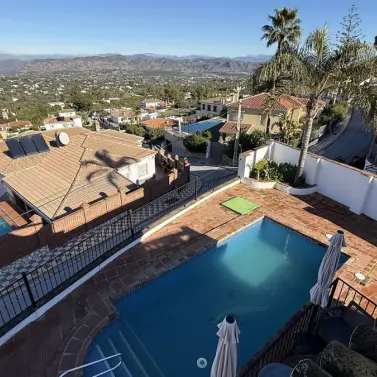 Продажа  отдельно стоящей виллы в Alhaurín el Grande