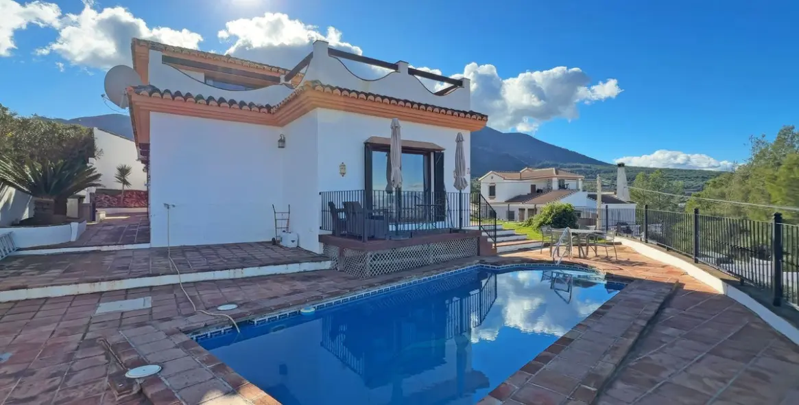 Продажа  отдельно стоящей виллы в Alhaurín el Grande 5