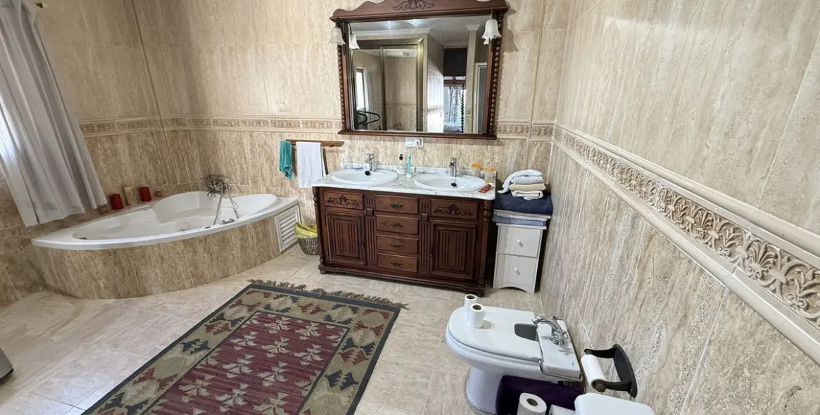 Продажа  отдельно стоящей виллы в Alhaurín el Grande 18