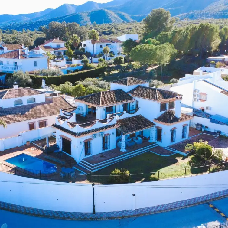 Venta de villa independiente en Alhaurín el Grande