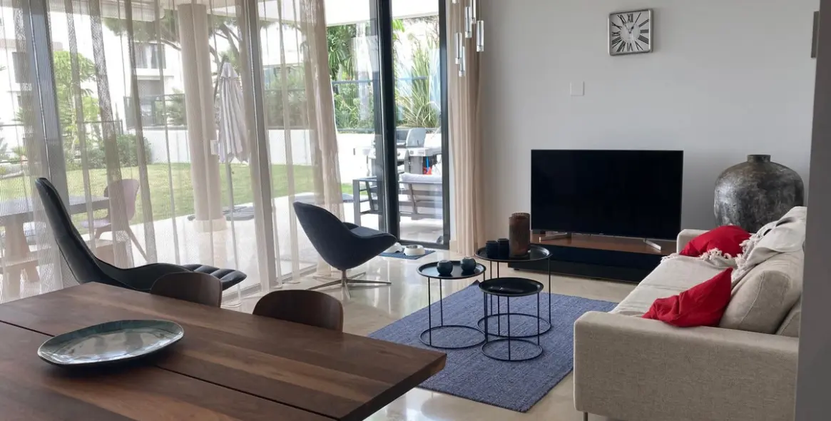 Продажа апартаментов на первом этаже в Cabopino 14