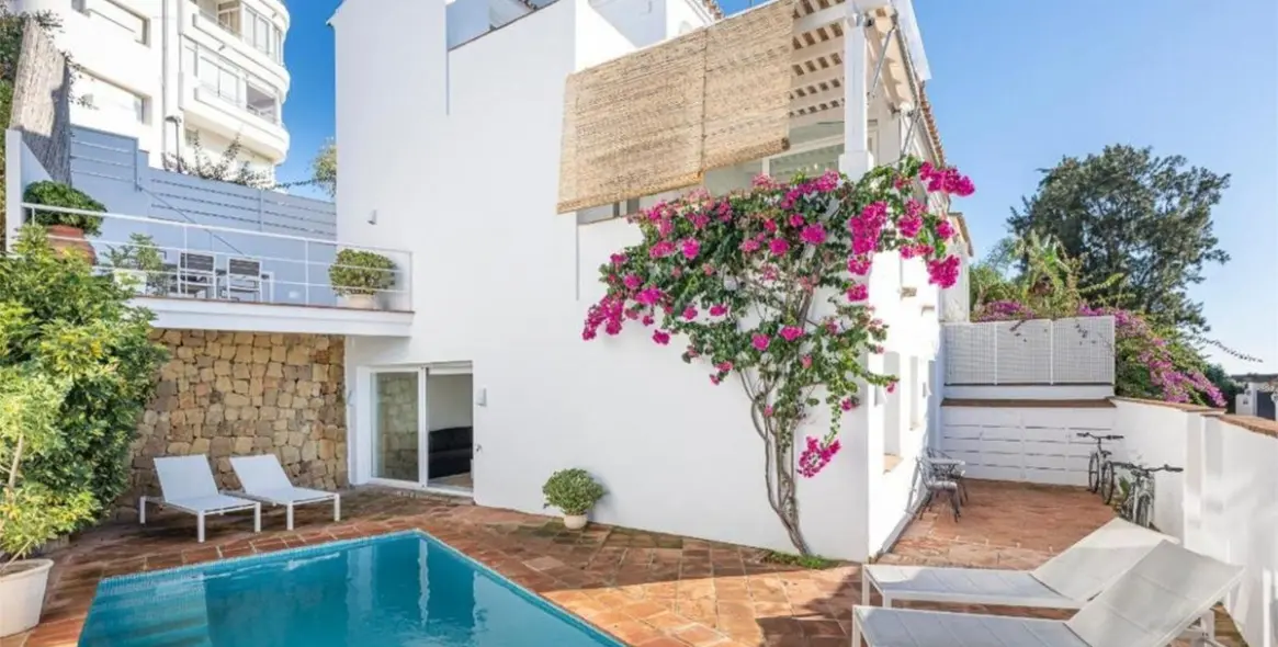 Sale of townhouse in Guadalmina Alta 1