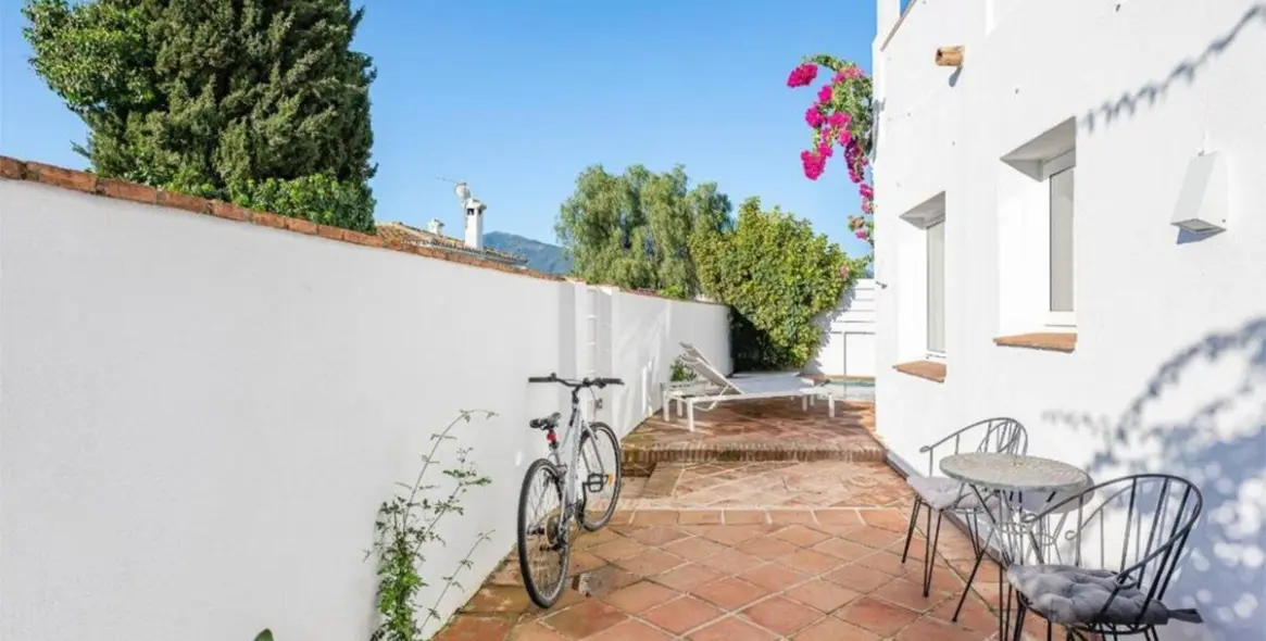 Sale of townhouse in Guadalmina Alta 2