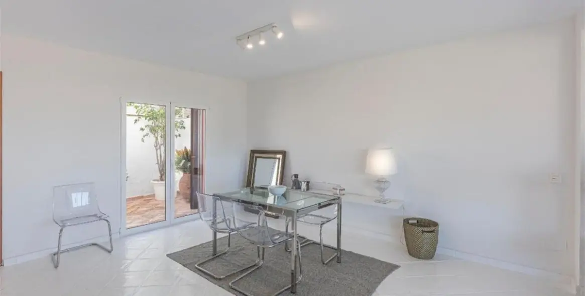 Sale of townhouse in Guadalmina Alta 11