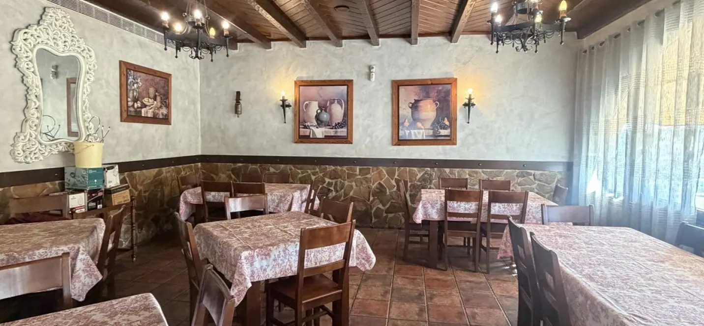 Sale of restaurant in Estepona 3