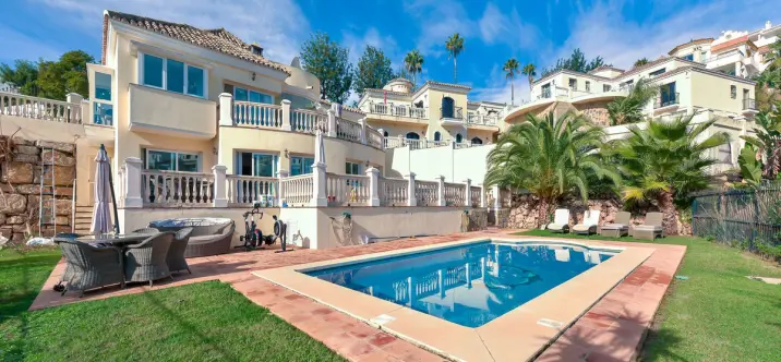 Sale of detached villa in Mijas Costa 0