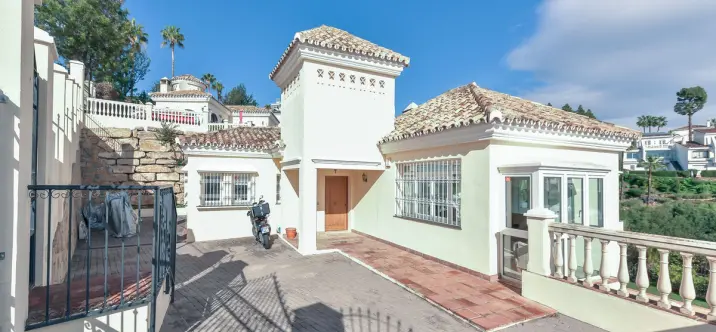 Sale of detached villa in Mijas Costa 1