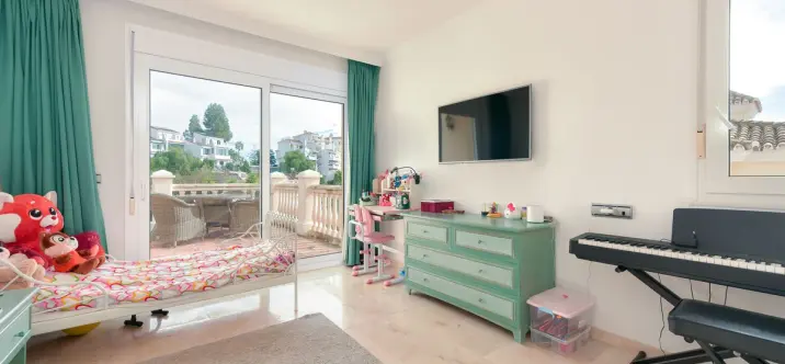 Sale of detached villa in Mijas Costa 4