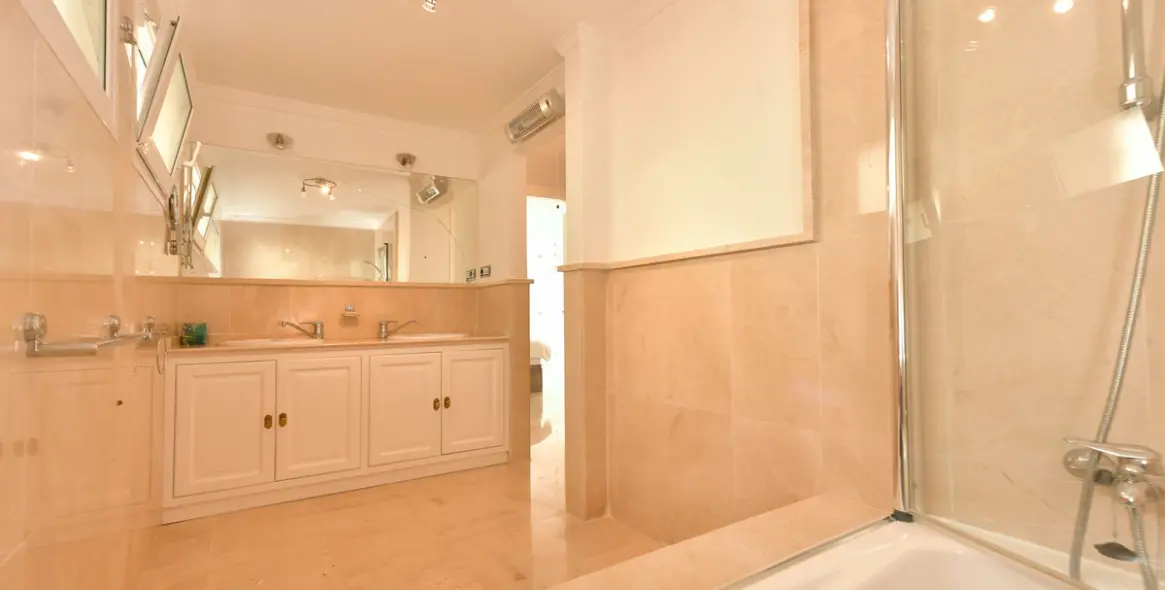 Sale of detached villa in Mijas Costa 14