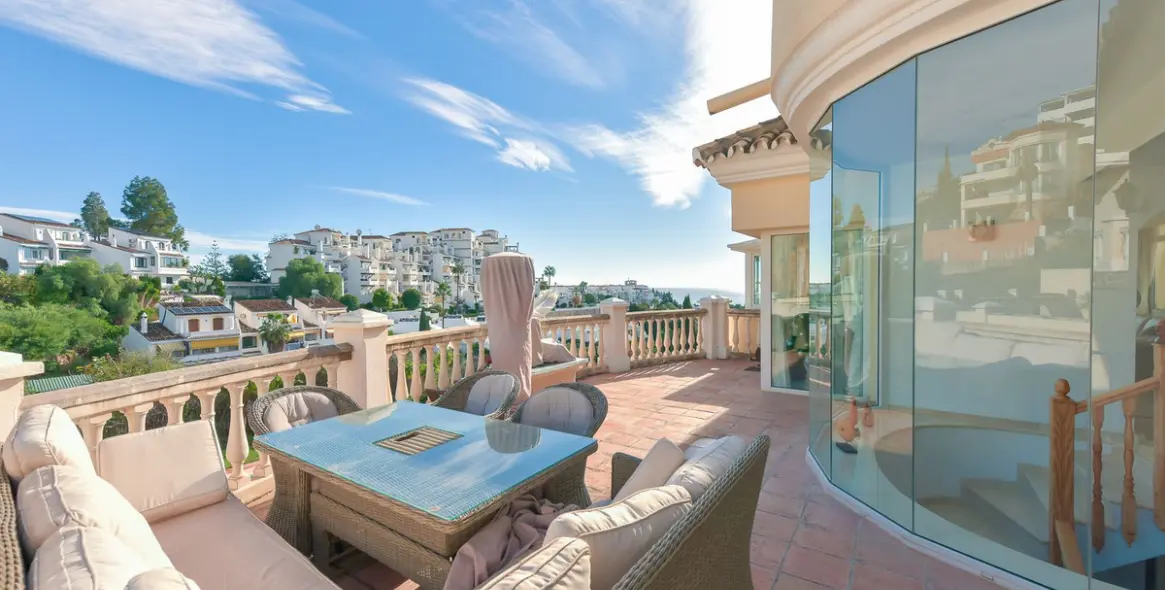 Sale of detached villa in Mijas Costa 30