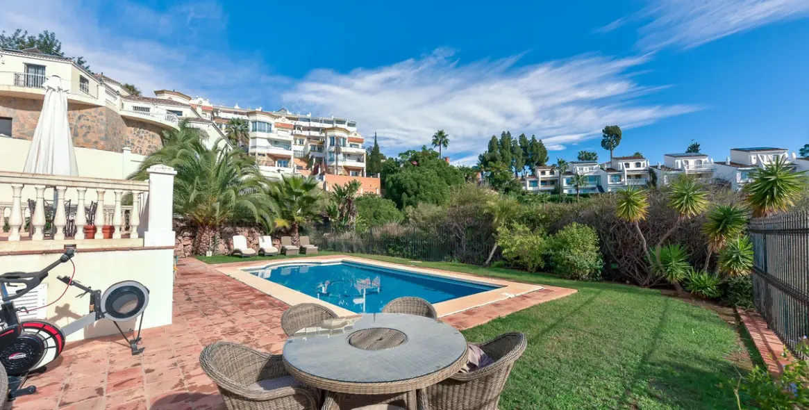 Sale of detached villa in Mijas Costa 31