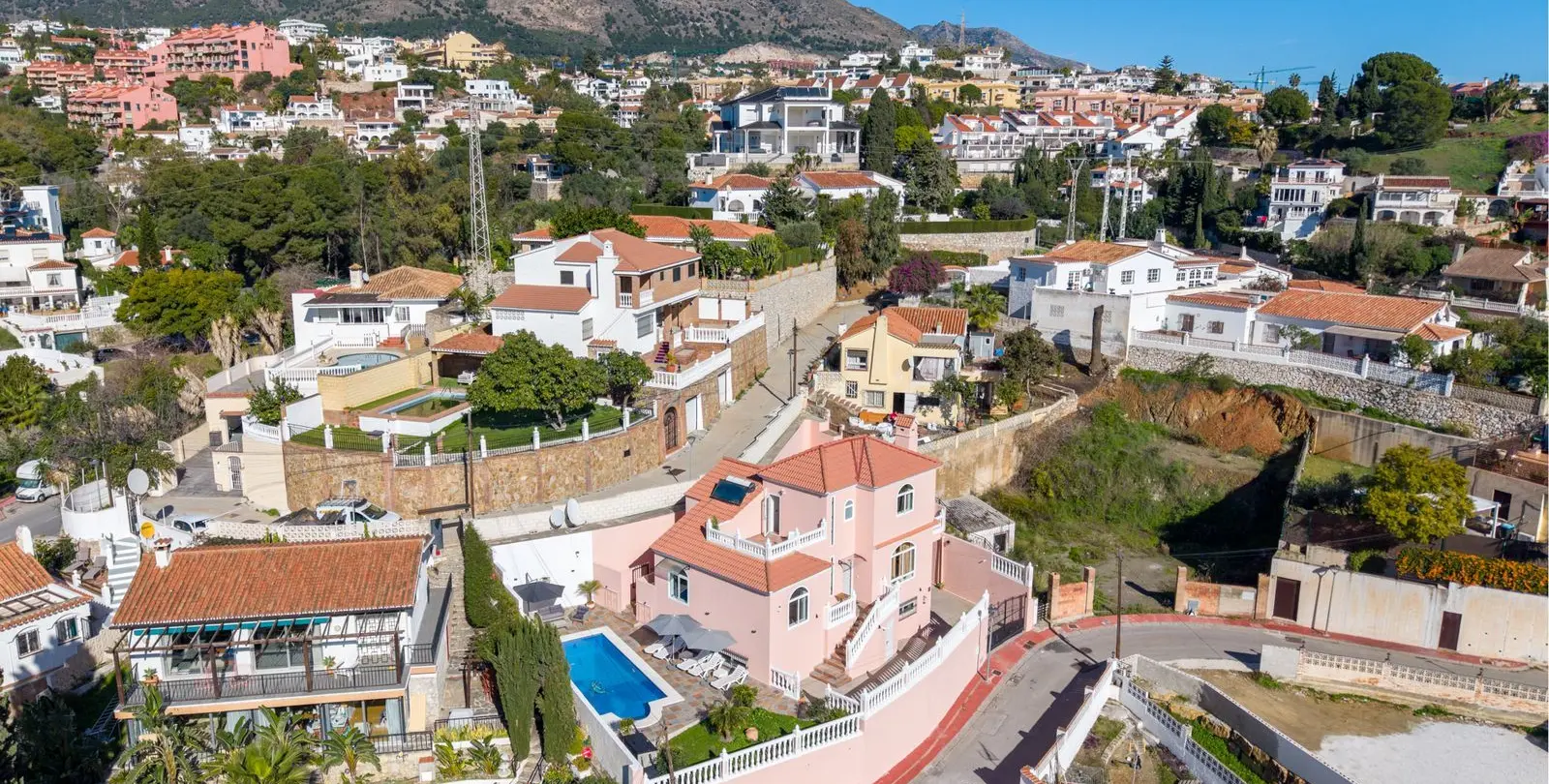 Продажа  отдельно стоящей виллы в Torreblanca 7