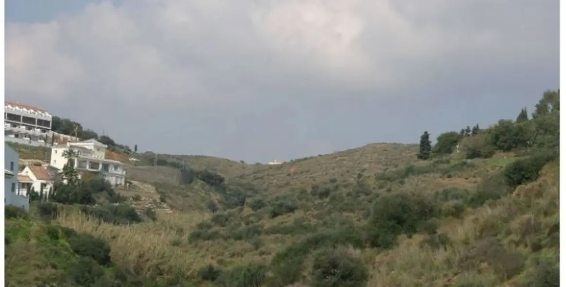 Sale of residential plot in Mijas Golf 2