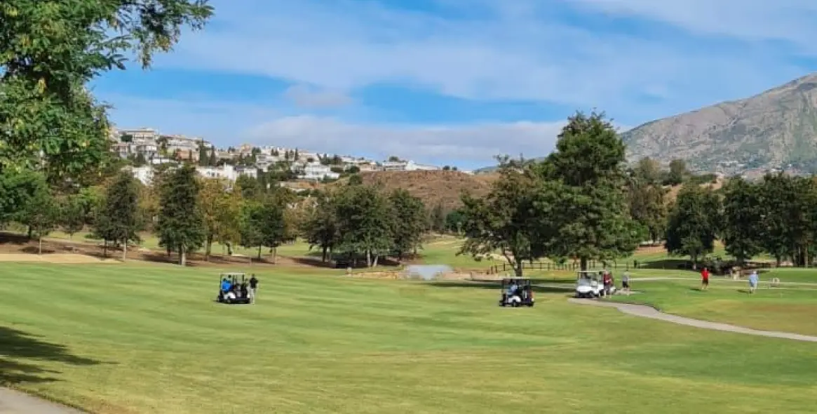 Sale of residential plot in Mijas Golf 12