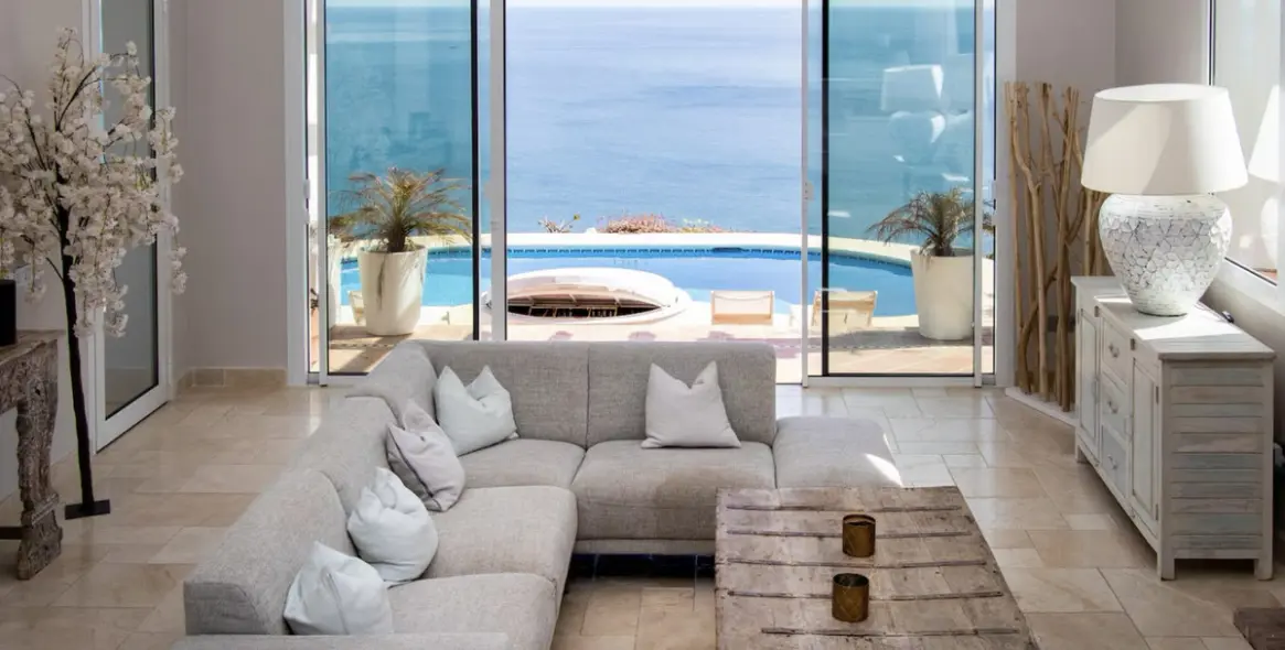 Продажа  отдельно стоящей виллы в Manilva 1