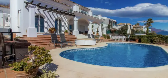 Продажа  отдельно стоящей виллы в Manilva 2