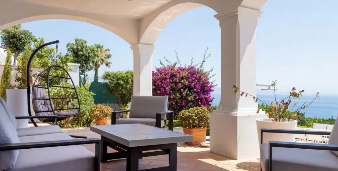 Продажа  отдельно стоящей виллы в Manilva 6