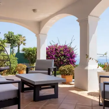 Продажа  отдельно стоящей виллы в Manilva