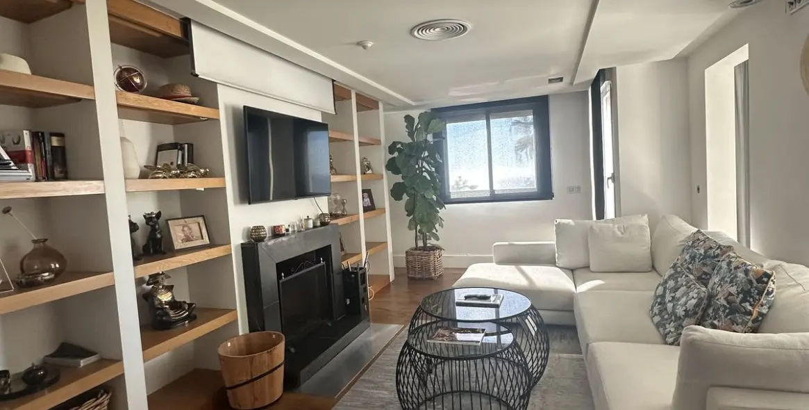 Продажа двухуровневого пентхауса в Marbella 11