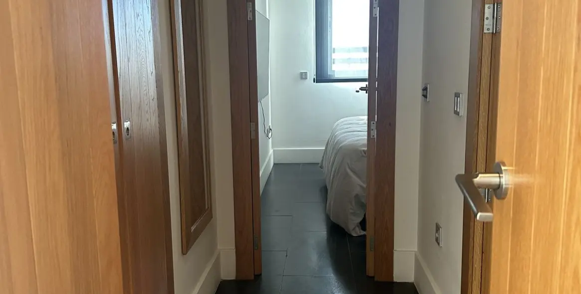 Продажа двухуровневого пентхауса в Marbella 19