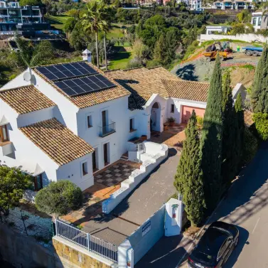 Продажа  отдельно стоящей виллы в El Paraiso