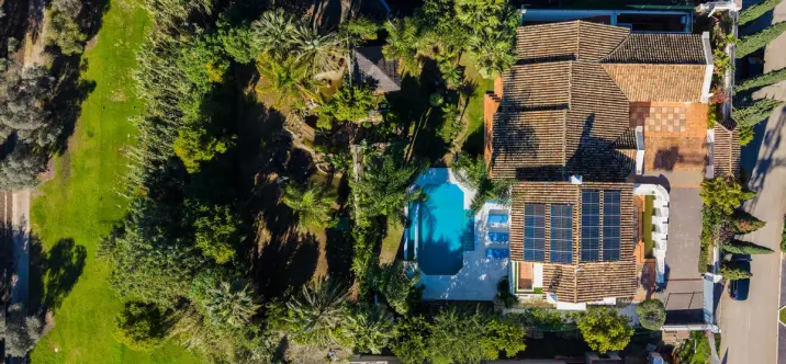 Sale of detached villa in El Paraiso 0