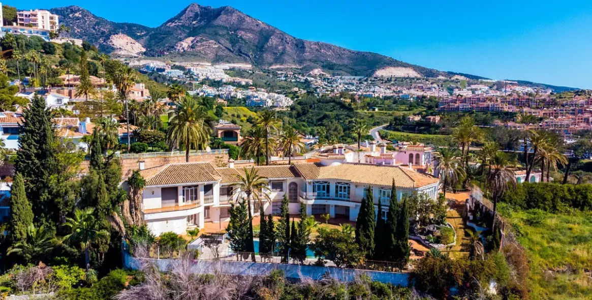 Продажа  отдельно стоящей виллы в Torremuelle 2