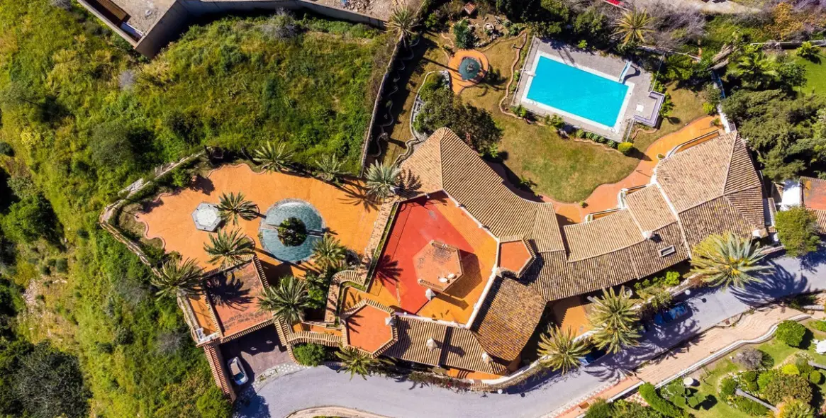 Продажа  отдельно стоящей виллы в Torremuelle 4