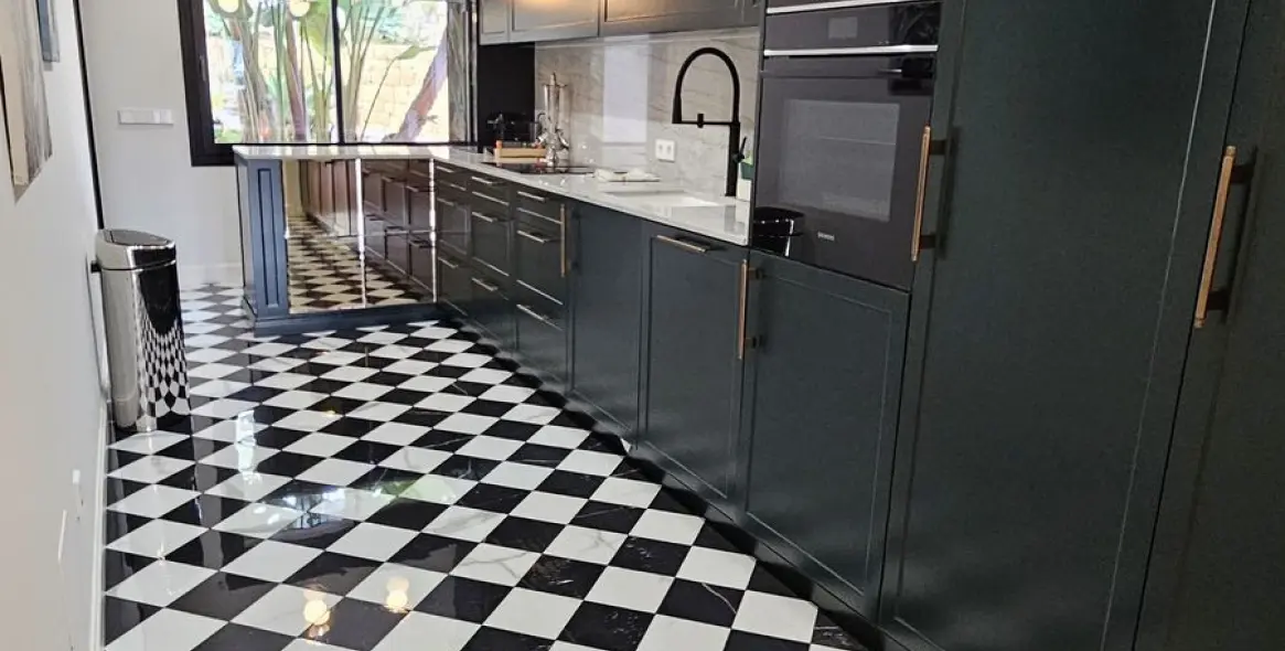 Долгосрочная аренда апартаментов на первом этаже в The Golden Mile 15