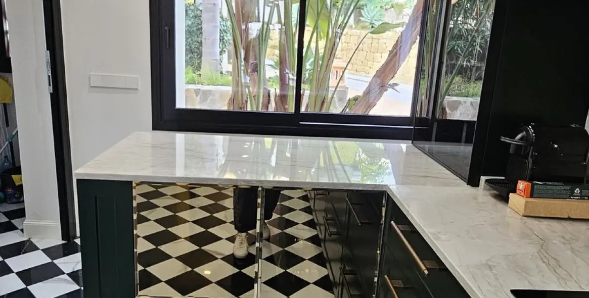 Долгосрочная аренда апартаментов на первом этаже в The Golden Mile 18