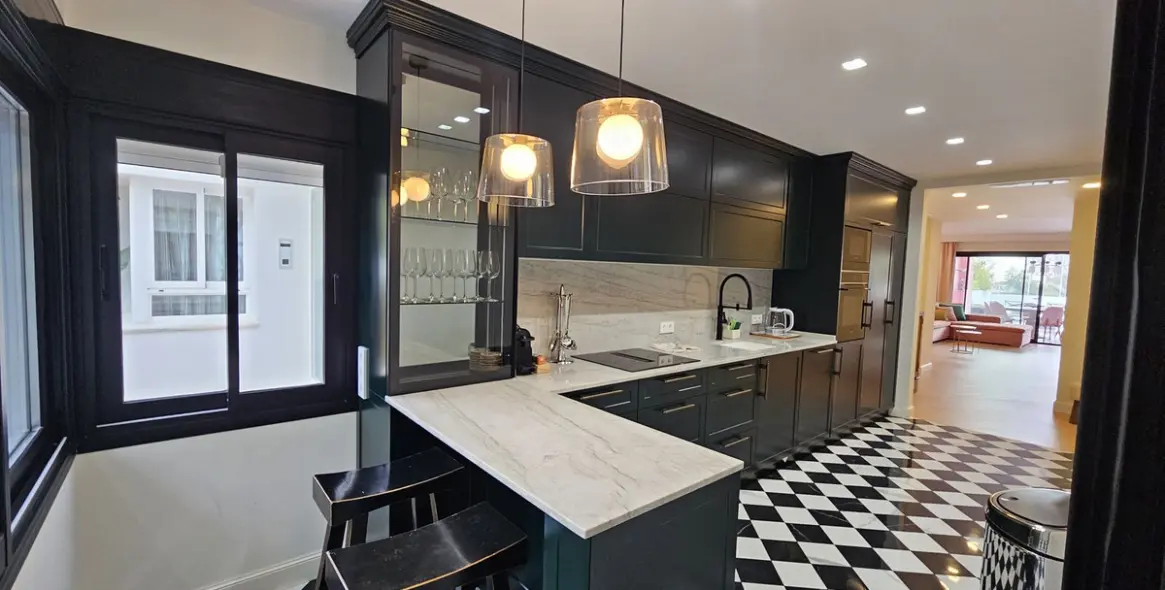 Долгосрочная аренда апартаментов на первом этаже в The Golden Mile 25