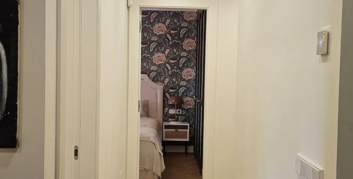 Долгосрочная аренда апартаментов на первом этаже в The Golden Mile 38