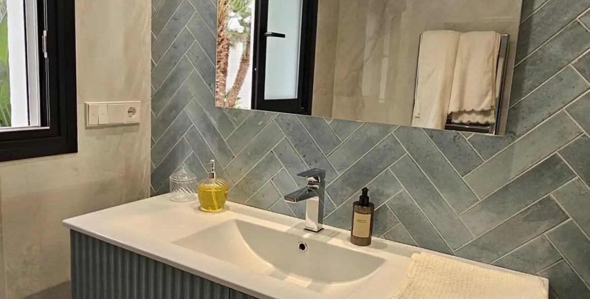 Долгосрочная аренда апартаментов на первом этаже в The Golden Mile 60