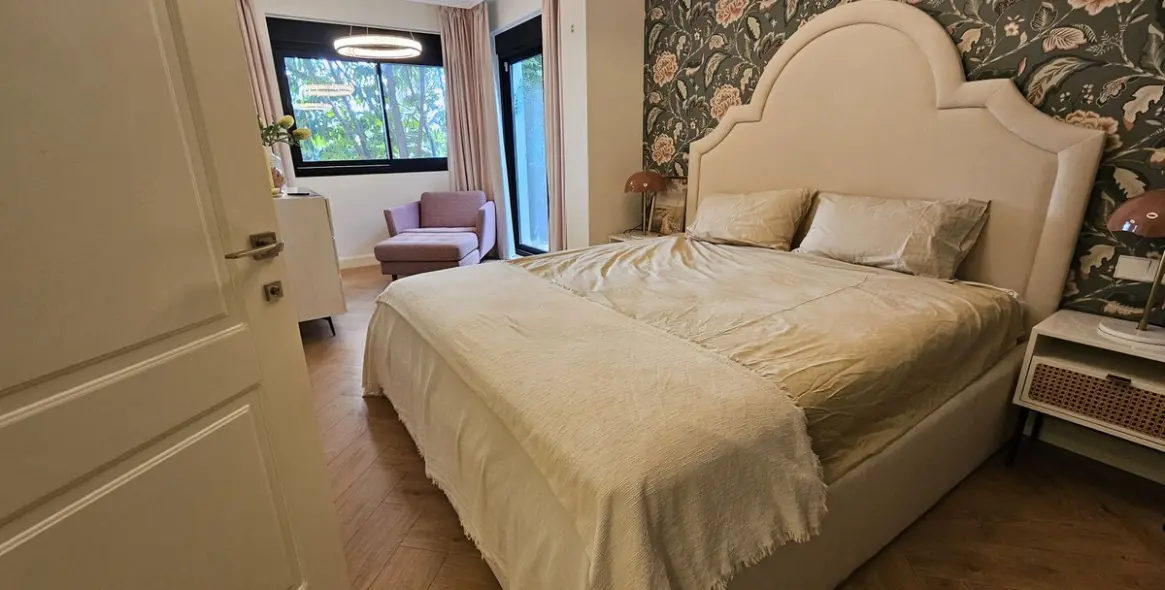 Долгосрочная аренда апартаментов на первом этаже в The Golden Mile 62