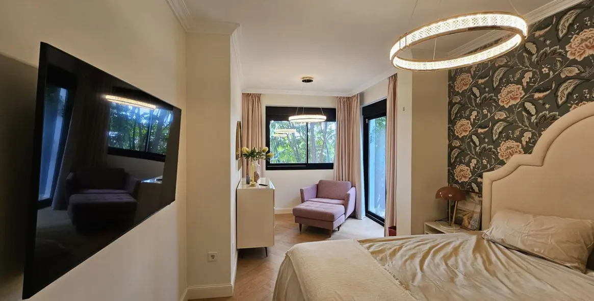 Долгосрочная аренда апартаментов на первом этаже в The Golden Mile 63