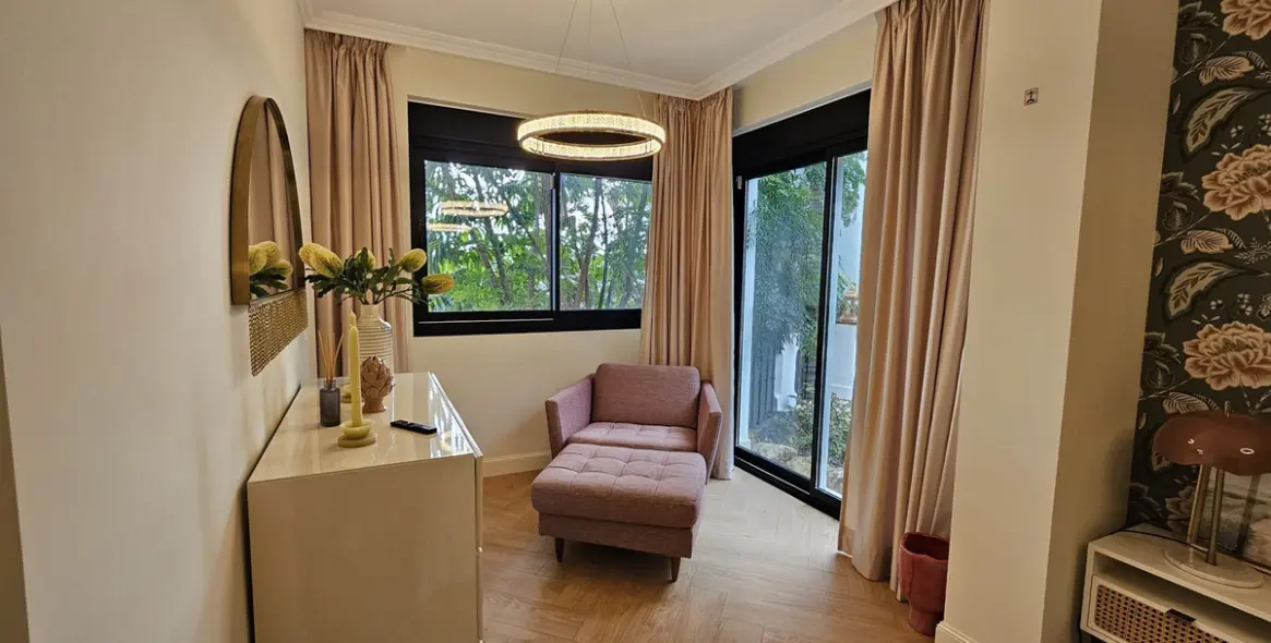 Долгосрочная аренда апартаментов на первом этаже в The Golden Mile 64