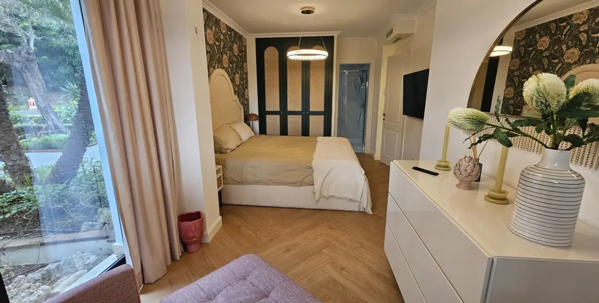 Долгосрочная аренда апартаментов на первом этаже в The Golden Mile 69