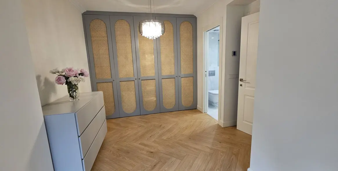 Долгосрочная аренда апартаментов на первом этаже в The Golden Mile 78