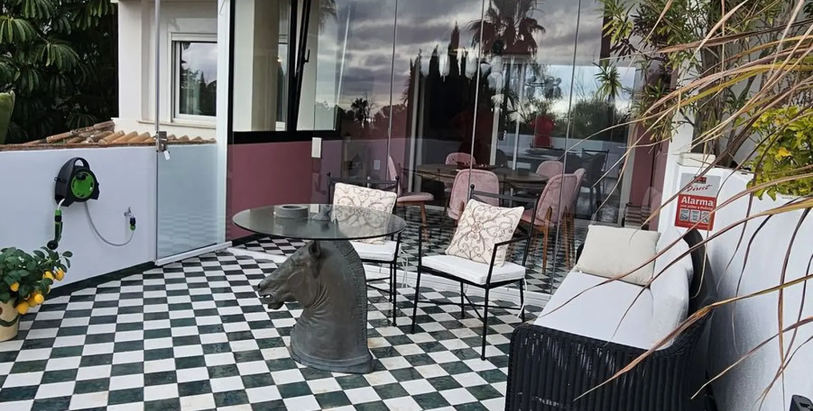 Alquiler a largo plazo de apartamento en planta baja en The Golden Mile 35