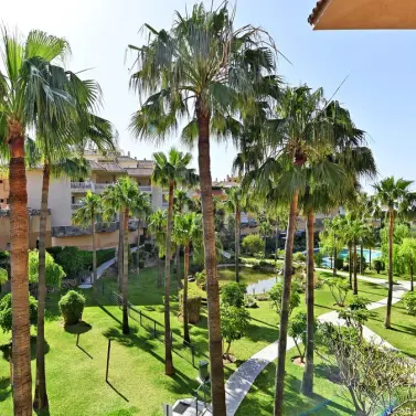 Продажа апартаментов на среднем этаже в Fuengirola