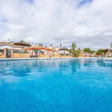 Sale of townhouse in La Duquesa