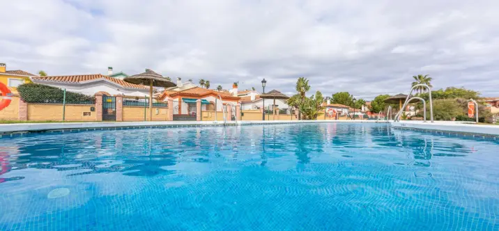 Sale of townhouse in La Duquesa 3