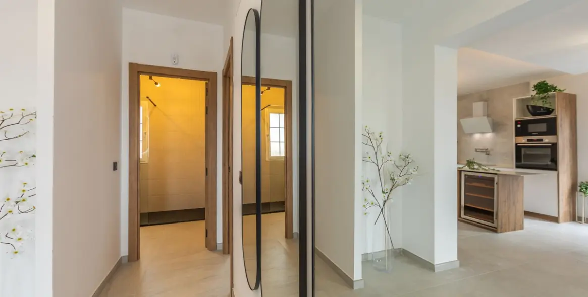 Sale of detached villa in La Duquesa 24