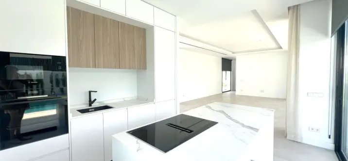 Venta de villa independiente en Atalaya 3